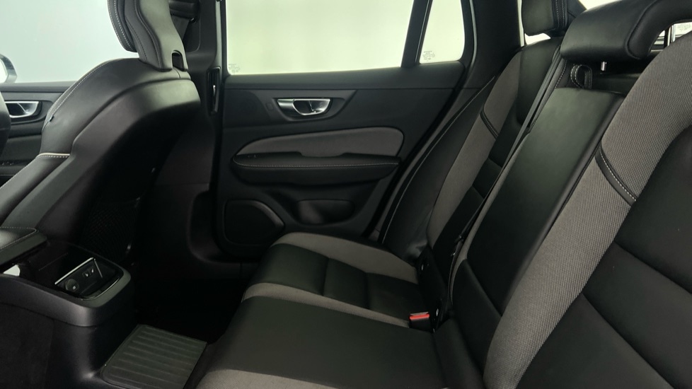 Used Volvo V60 2022 for sale - 76914943: Photo 7