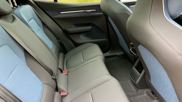Used Volvo EX30 2025 for sale - 75440192: Photo 44