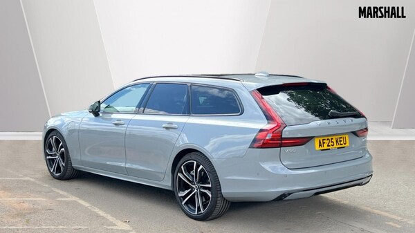 Used Volvo V90 2025 for sale - 75439757: Photo 2
