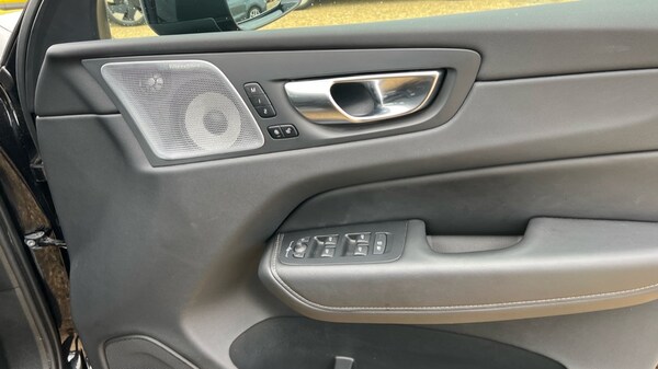 Used Volvo XC60 2025 for sale - 76104150: Photo 15
