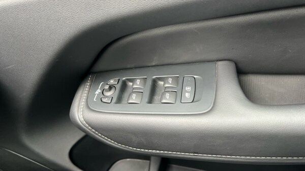 Used Volvo XC60 2025 for sale - 76104150: Photo 33