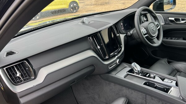 Used Volvo XC60 2025 for sale - 76104150: Photo 4