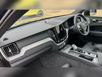 Used Volvo XC60 2025 for sale - 76104150: Photo