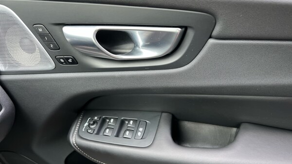 Used Volvo XC60 2025 for sale - 75615144: Photo 33