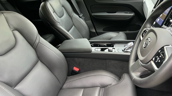 Used Volvo XC60 2025 for sale - 75615144: Photo 9