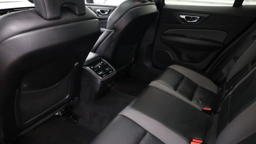 Used Volvo V60 2022 for sale - 75950828: Photo 13