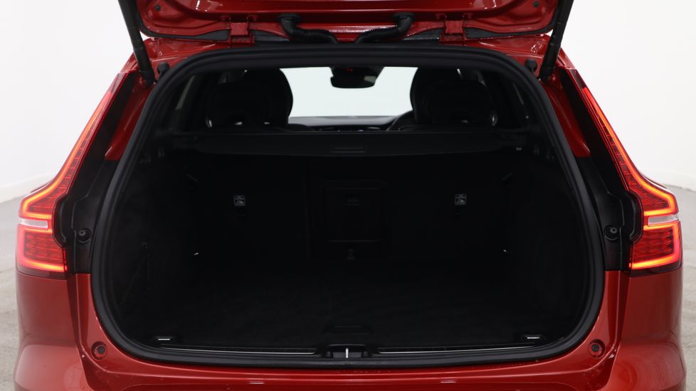 Used Volvo V60 2022 for sale - 75950828: Photo 14