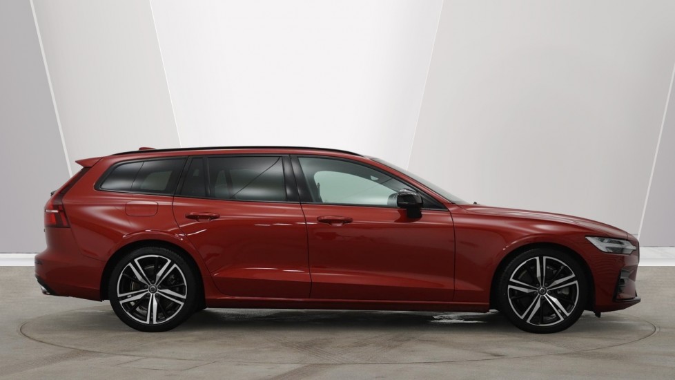 Used Volvo V60 2022 for sale - 75950828: Photo 2