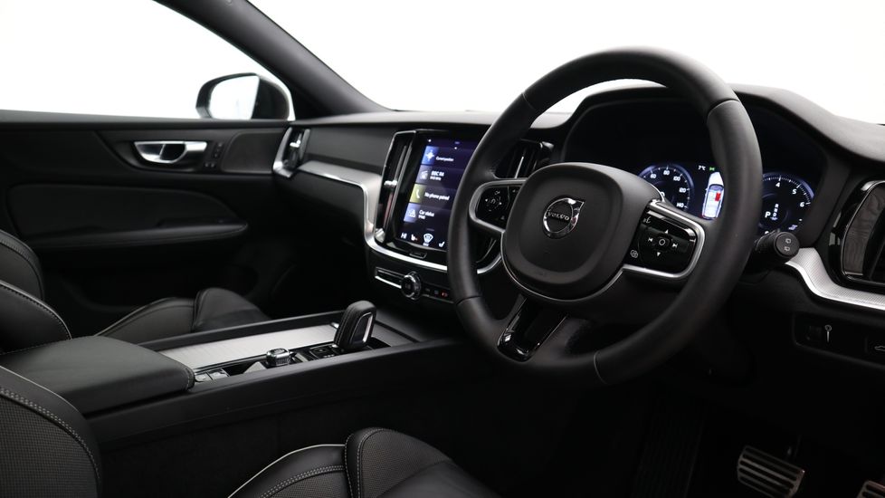 Used Volvo V60 2022 for sale - 75950828: Photo 9