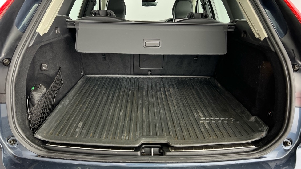 Used Volvo XC60 2021 for sale - 76647880: Photo 5