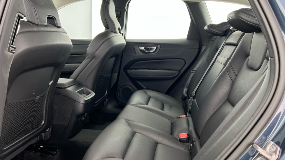 Used Volvo XC60 2021 for sale - 76647880: Photo 7