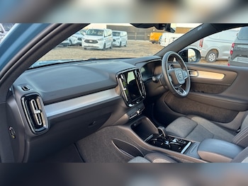 Used Volvo XC40 2023 for sale - 76745343: Photo