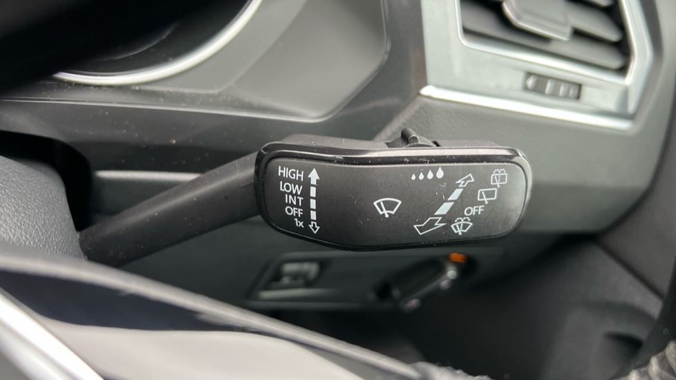 Used Volkswagen Tiguan 2016 for sale - 76244456: Photo 24