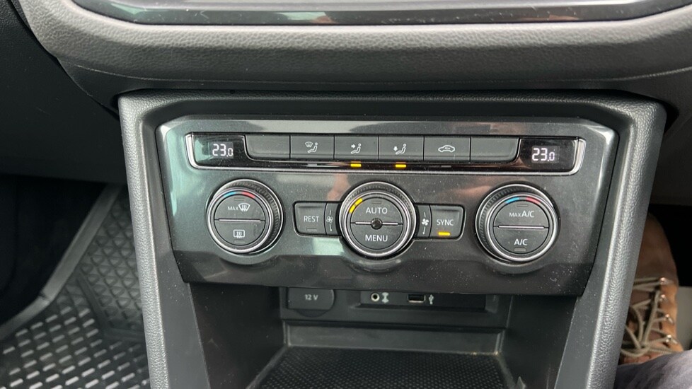 Used Volkswagen Tiguan 2016 for sale - 76244456: Photo 34
