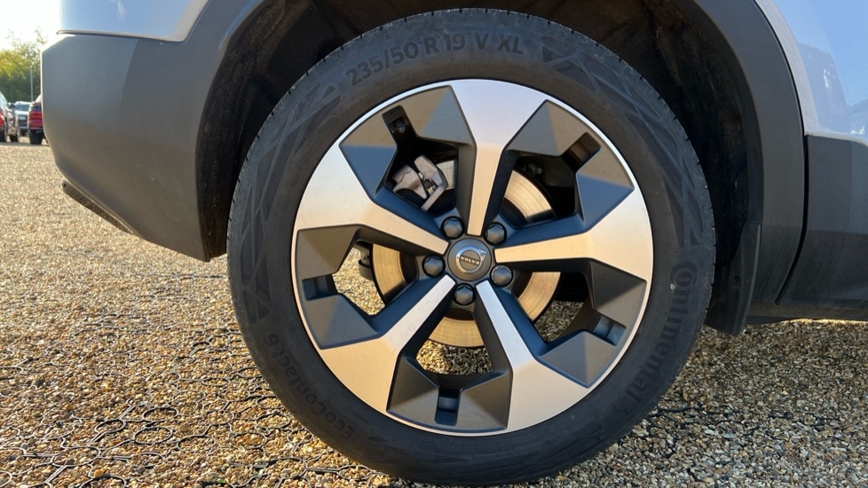 Used Volvo XC40 2025 for sale - 76523558: Photo 16