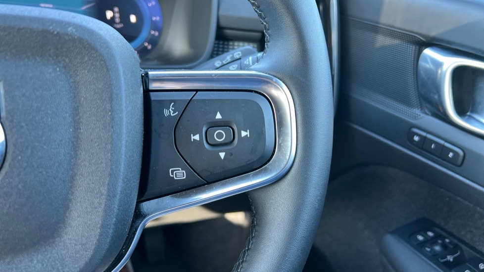 Used Volvo XC40 2025 for sale - 76523558: Photo 19