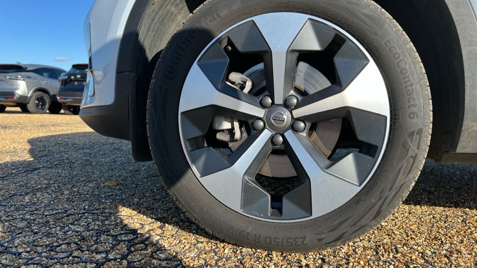 Used Volvo XC40 2025 for sale - 76523558: Photo 25