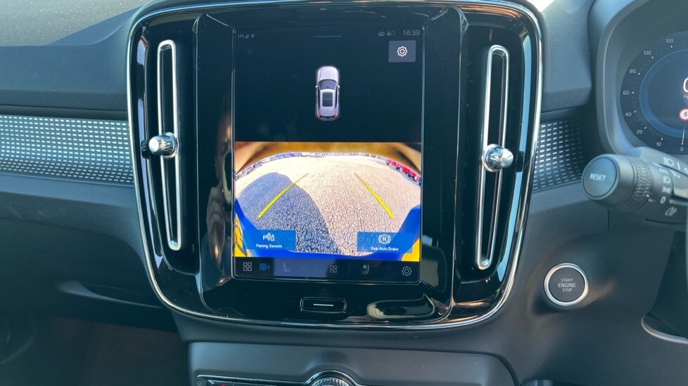 Used Volvo XC40 2025 for sale - 76523558: Photo 37