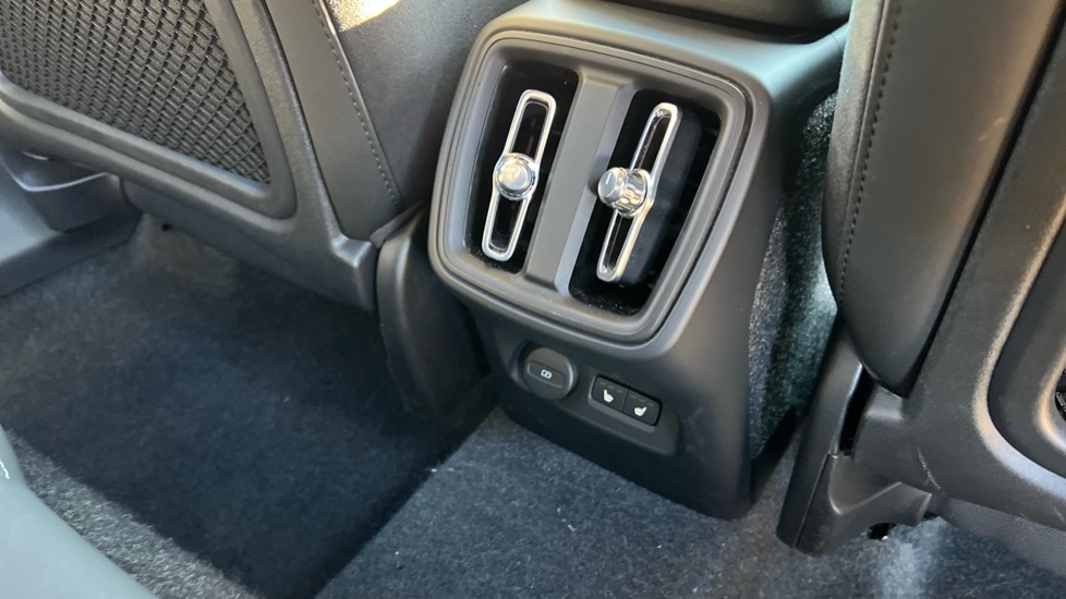 Used Volvo XC40 2025 for sale - 76523558: Photo 45