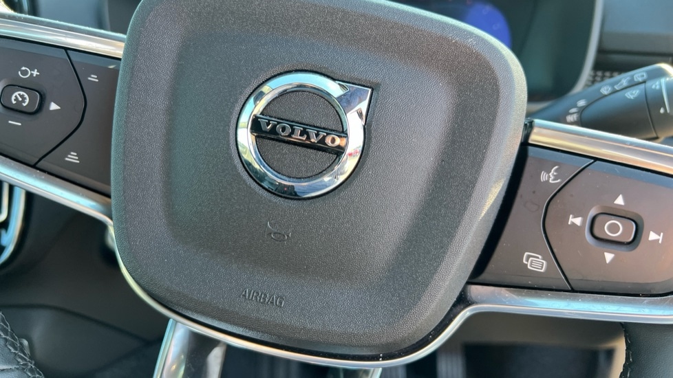 Used Volvo XC40 2025 for sale - 76523558: Photo 49