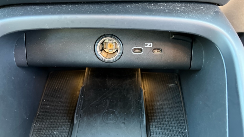 Used Volvo XC40 2025 for sale - 76523558: Photo 50