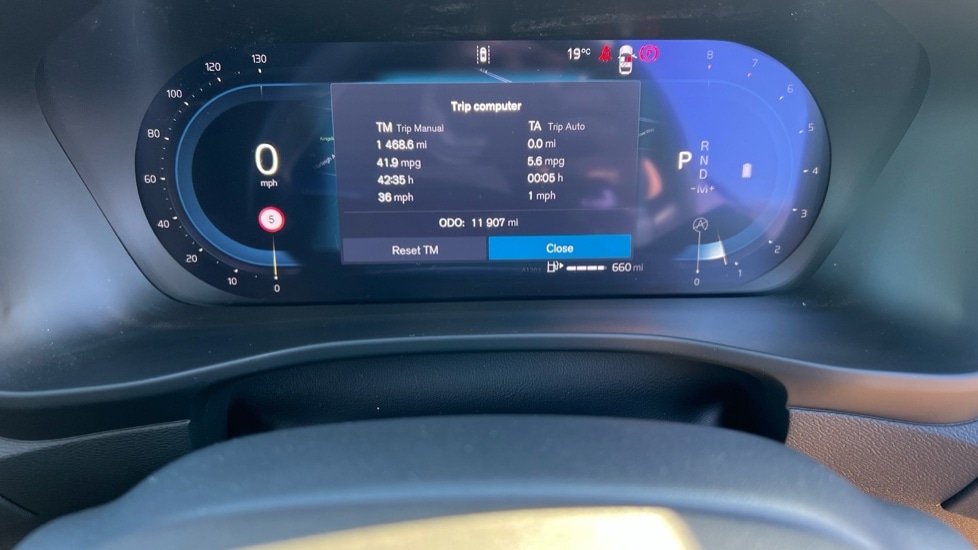 Used Volvo XC40 2025 for sale - 76523558: Photo 57