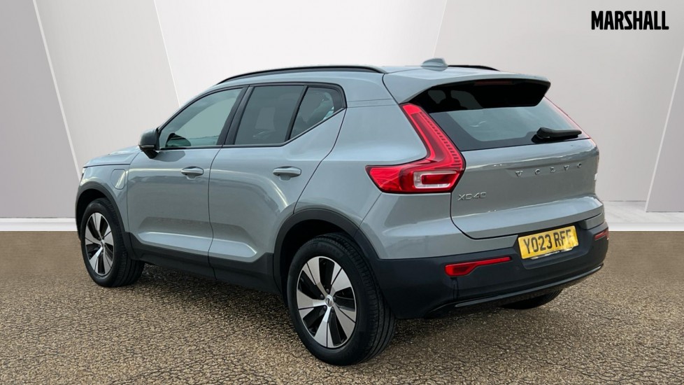 Used Volvo XC40 2023 for sale - 76328387: Photo 2