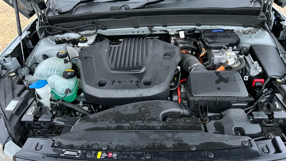 Used Volvo XC40 2023 for sale - 76328387: Photo 23