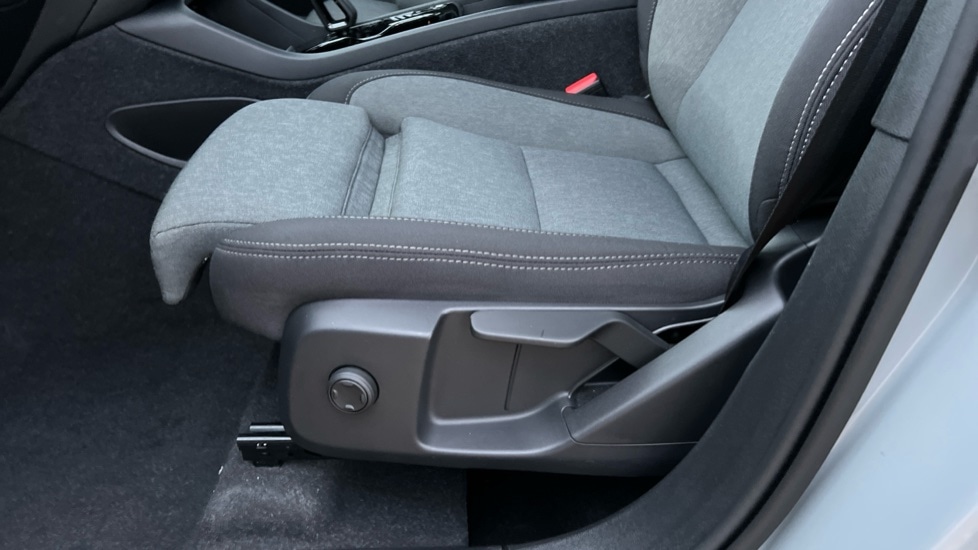 Used Volvo XC40 2023 for sale - 76328387: Photo 32