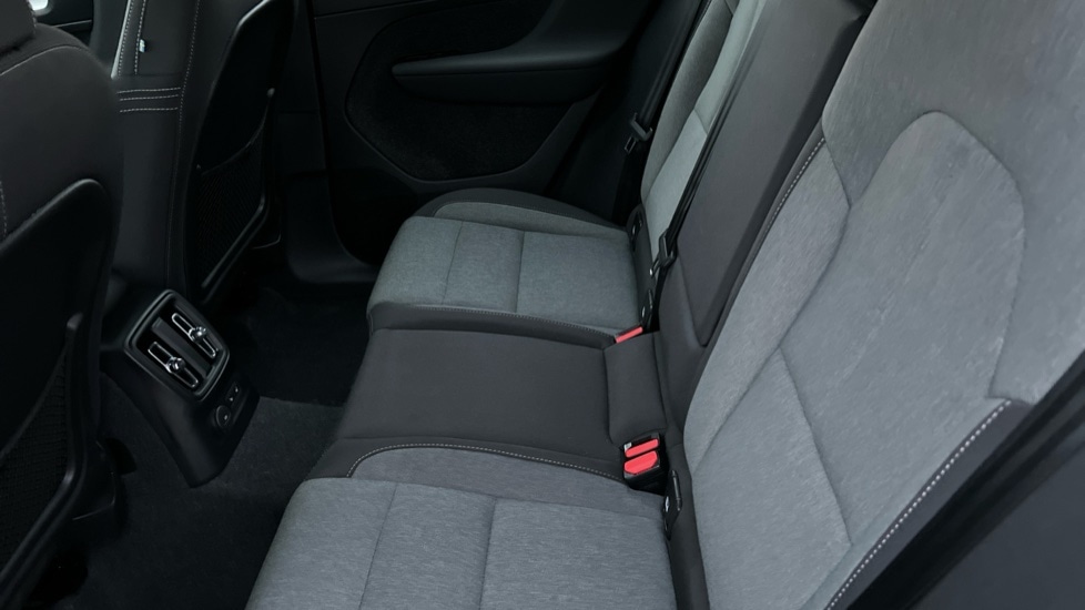 Used Volvo XC40 2023 for sale - 76328387: Photo 38