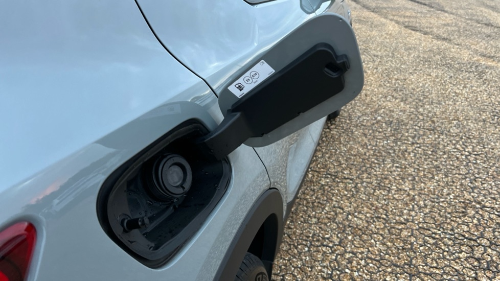 Used Volvo XC40 2023 for sale - 76328387: Photo 42