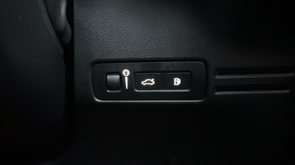 Used Volvo XC40 2023 for sale - 76328387: Photo 47