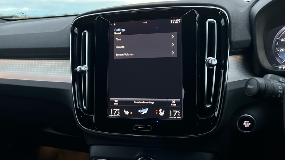 Used Volvo XC40 2023 for sale - 76328387: Photo 54