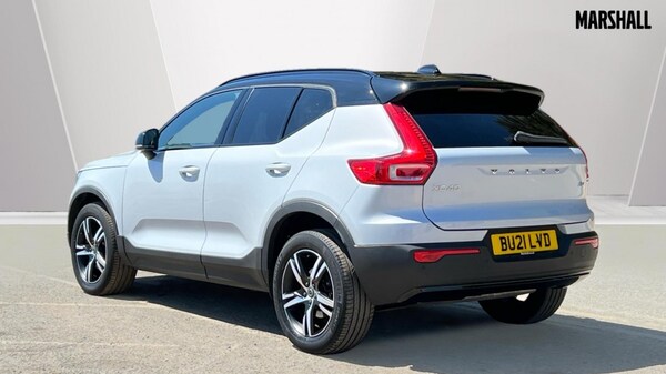 Used Volvo XC40 2021 for sale - 75440016: Photo 2