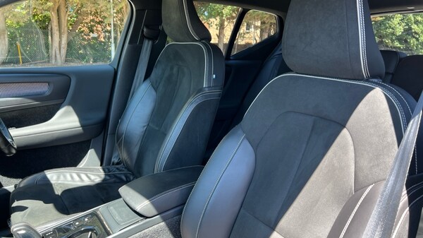 Used Volvo XC40 2021 for sale - 75440016: Photo 33