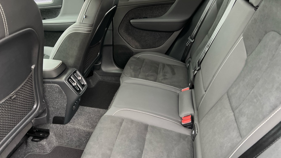 Used Volvo XC40 2024 for sale - 76273042: Photo 10