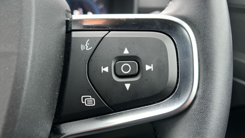 Used Volvo XC40 2024 for sale - 76273042: Photo 19