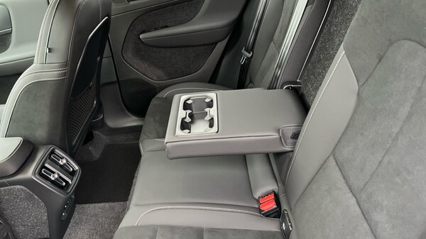 Used Volvo XC40 2024 for sale - 76273042: Photo 31