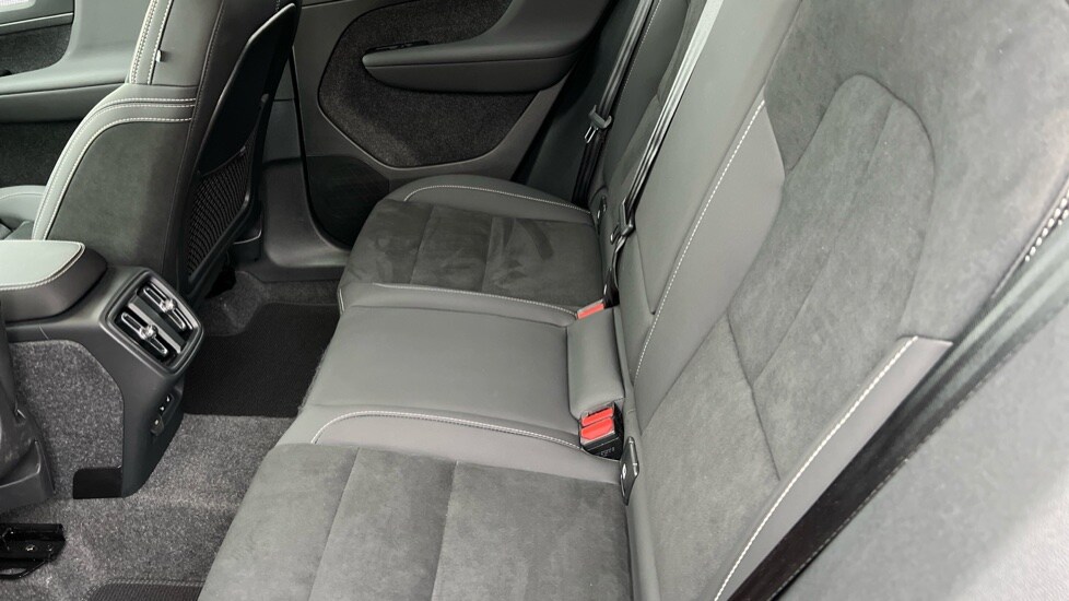 Used Volvo XC40 2024 for sale - 76273042: Photo 38