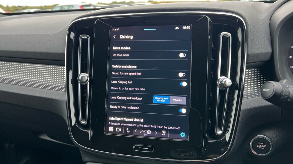 Used Volvo XC40 2024 for sale - 76273042: Photo 41