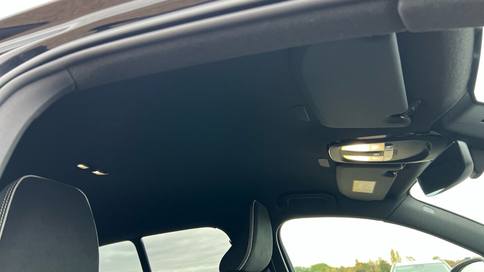 Used Volvo XC40 2024 for sale - 76273042: Photo 44