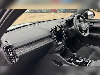 Used Volvo XC40 2024 for sale - 76273042: Photo 4