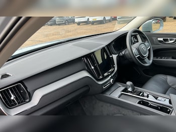 Used Volvo XC60 2024 for sale - 76276122: Photo