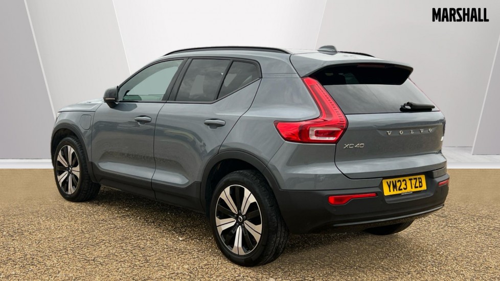 Used Volvo XC40 2023 for sale - 76501464: Photo 2