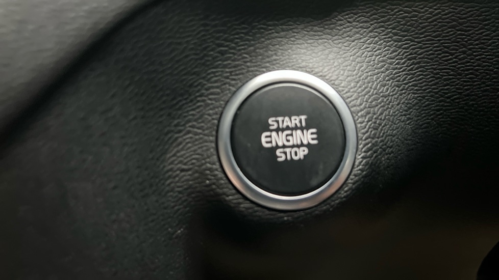 Used Volvo XC40 2023 for sale - 76501464: Photo 28