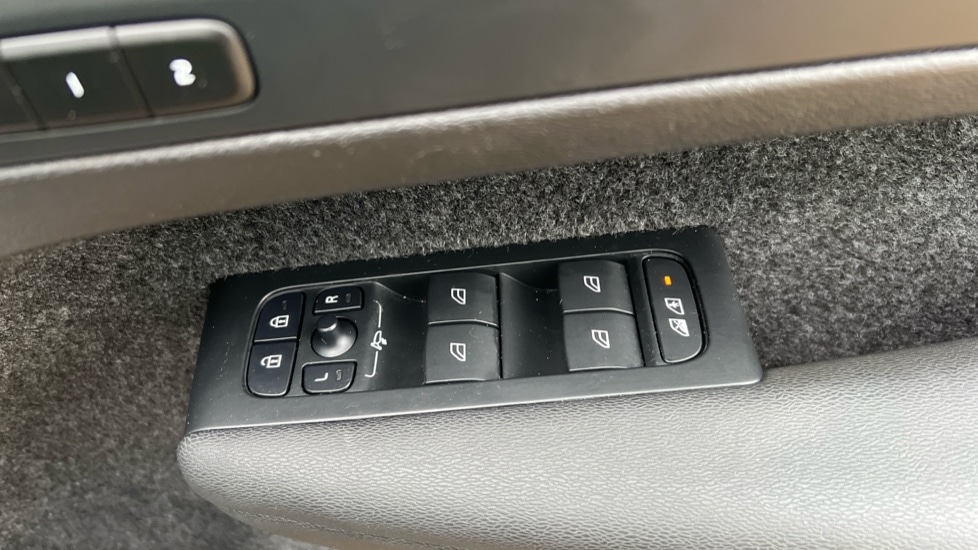 Used Volvo XC40 2023 for sale - 76501464: Photo 33