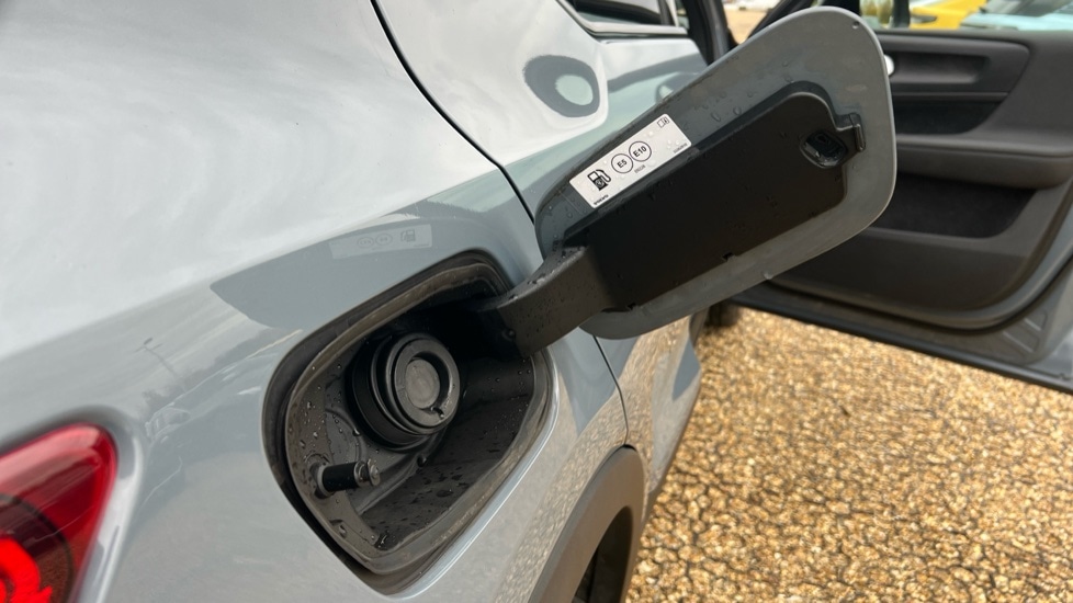 Used Volvo XC40 2023 for sale - 76501464: Photo 42