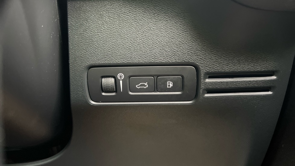 Used Volvo XC40 2023 for sale - 76501464: Photo 48