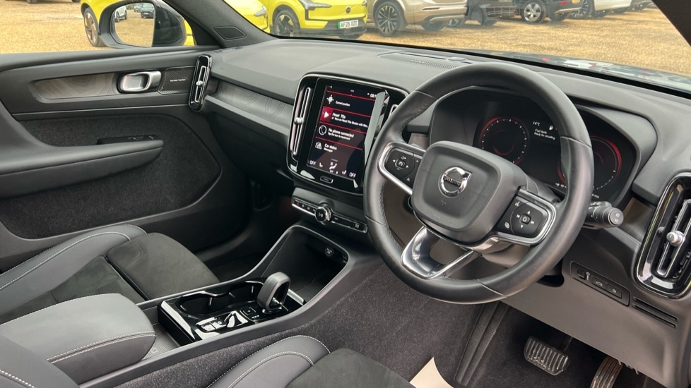 Used Volvo XC40 2023 for sale - 76501464: Photo 5