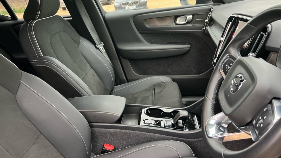 Used Volvo XC40 2023 for sale - 76501464: Photo 9